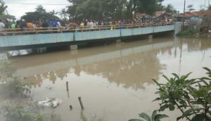 Seorang Pelajar Hilang Terseret Arus Sungai Saat Renang