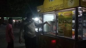 Pedagang Kebab Di Bekasi Nyaris Terkena Tembak Orang Tidak Di Kenal