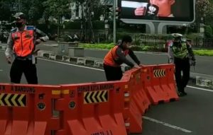 Tekan Mobilitas Masyarakat Di Masa Pandemi, Sejumlah Ruas Jalan Di Kota Bandung Mulai Di Tutup