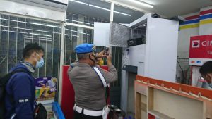 Gagal Gasak Isi Mesin ATM, Seorang Pencuri Di Toko Waralaba Di Amankan Warga
