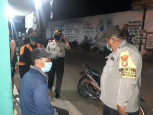 Polsek Cibarusah Lakukan Jam Malam Selama Di Berlakukannya PPKM Darurat