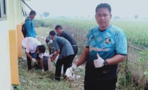 SMAN 1 Muara Gembong Jadikan Kegiatan Pungut Sampah Sebagai Agenda Rutin