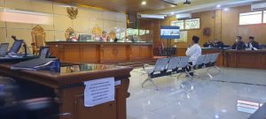 Plt Kades Banyak Lupa, Pengacara PH Minta Konfrontir