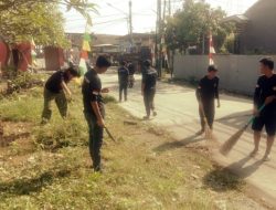 Sambut BBKT Ke-65 Dan Peringati World Clean Up Day 2025, Karang Taruna RW020 Laksanakan Kerja Bakti