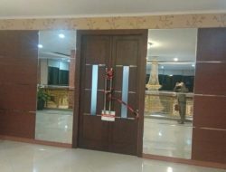KPK Segel Ruang Kerja Bupati Bekasi Dan 2 Kantor Kepala Dinas
