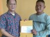Diwakili Timses, Tata Bacalon Kades Satriajaya Ambil Formulir Pendaftaran